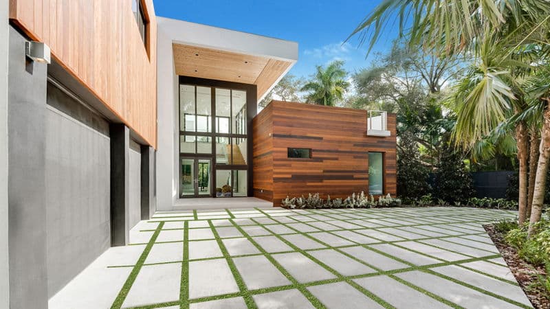 featured image of property, S Douglas Rd